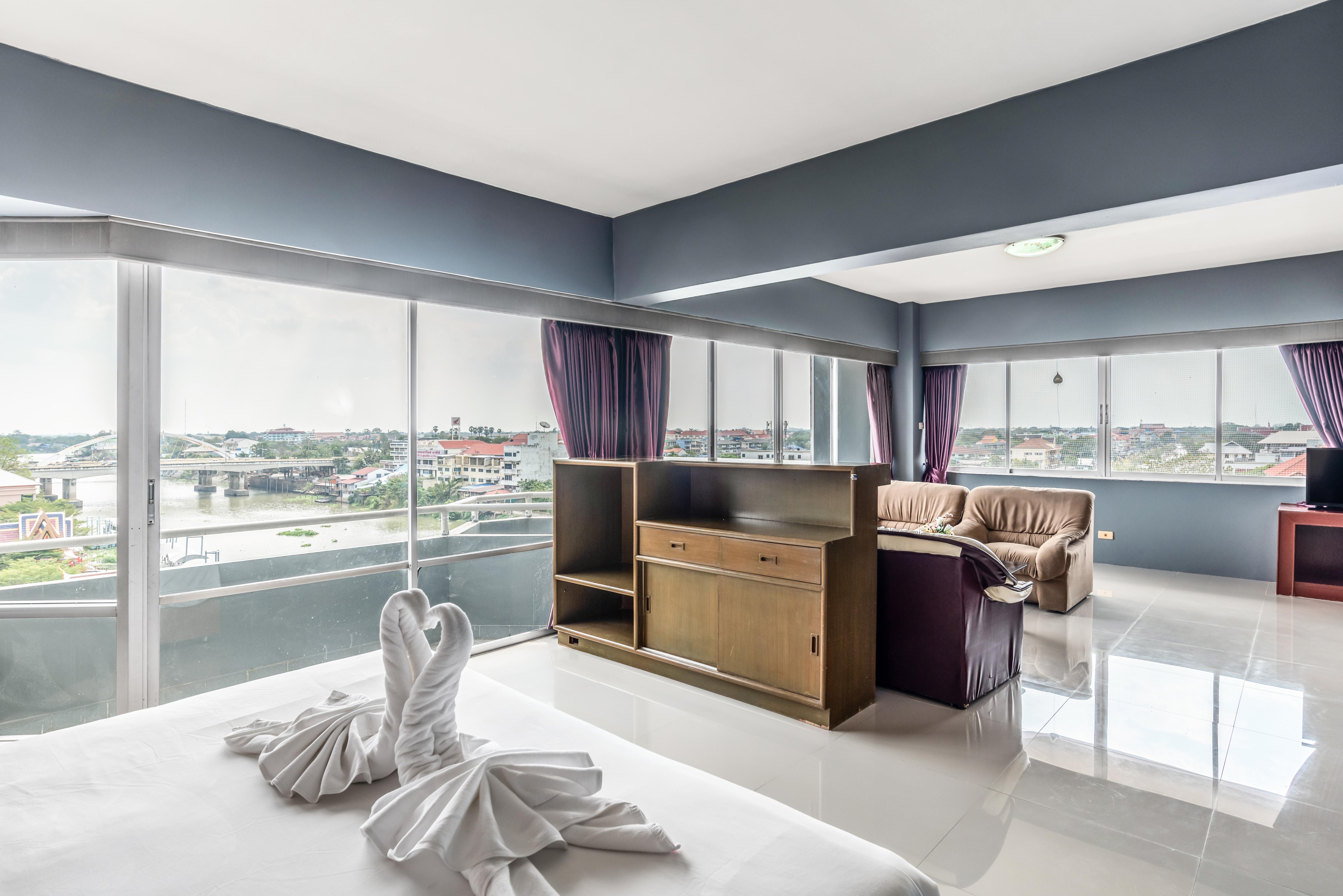 Ayothaya Riverside Hotel Phra Nakhon Si Ayutthaya Exterior photo