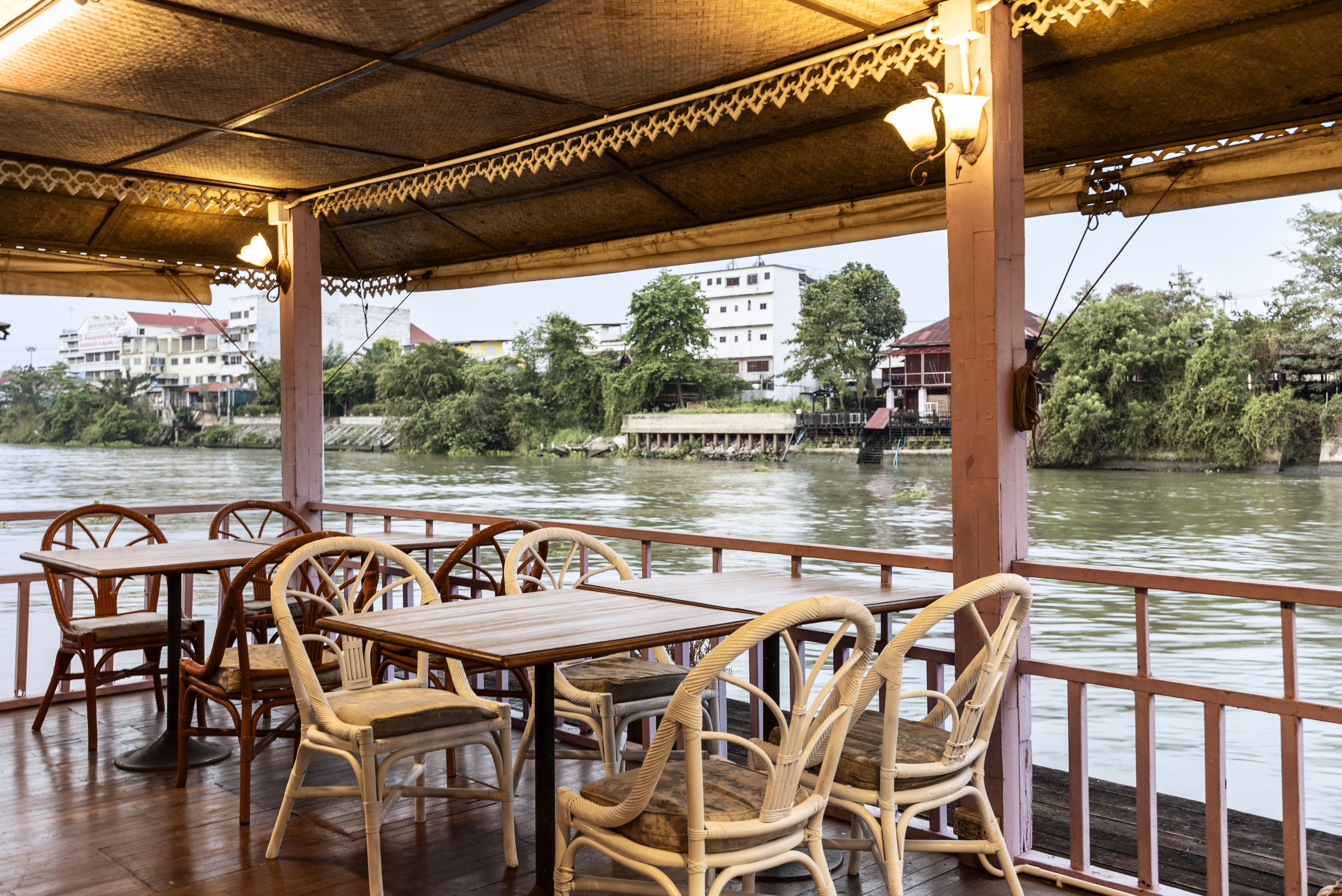 Ayothaya Riverside Hotel Phra Nakhon Si Ayutthaya Exterior photo